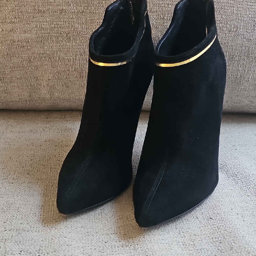 Elegant Black and Gold Women's Ankle Boots
